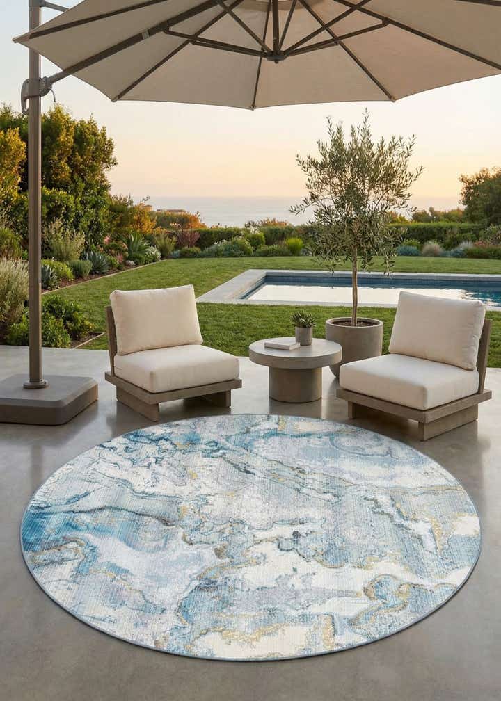 7' 10 x 7' 10 Easy-Clean Modern Indoor / Outdoor Round Rug