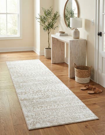 2' x 6' Hermitage Runner Rug