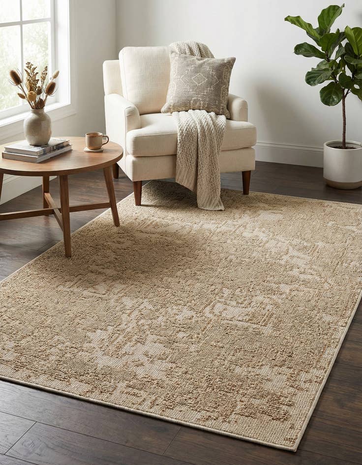 Detail image of 4' 1 x 6' 1  Washable Traditional Indoor / Outdoor Rug