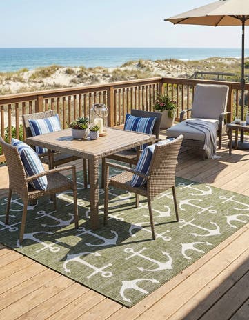7' 10 x 7' 10 Easy-Clean Coastal Indoor / Outdoor Square Rug
