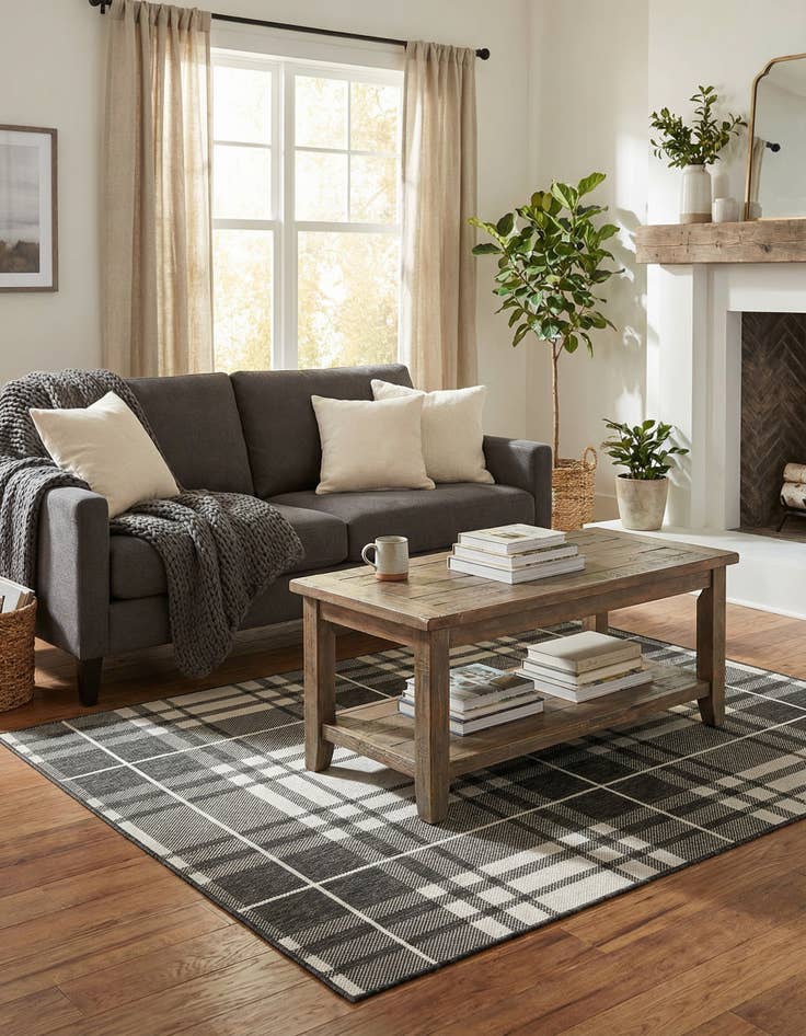 Detail image of 5' 3 x 7'  Washable Checkered Indoor / Outdoor Rug