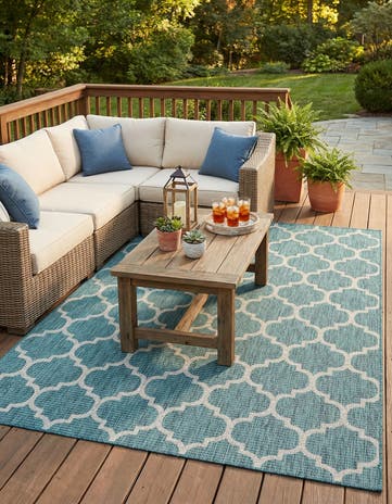 6' x 9' Easy-Clean Lattice Indoor / Outdoor Rug