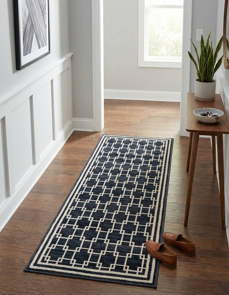 Detail image of Jill Zarin 2' x 5' Metropolitan Uptown Runner Rug
