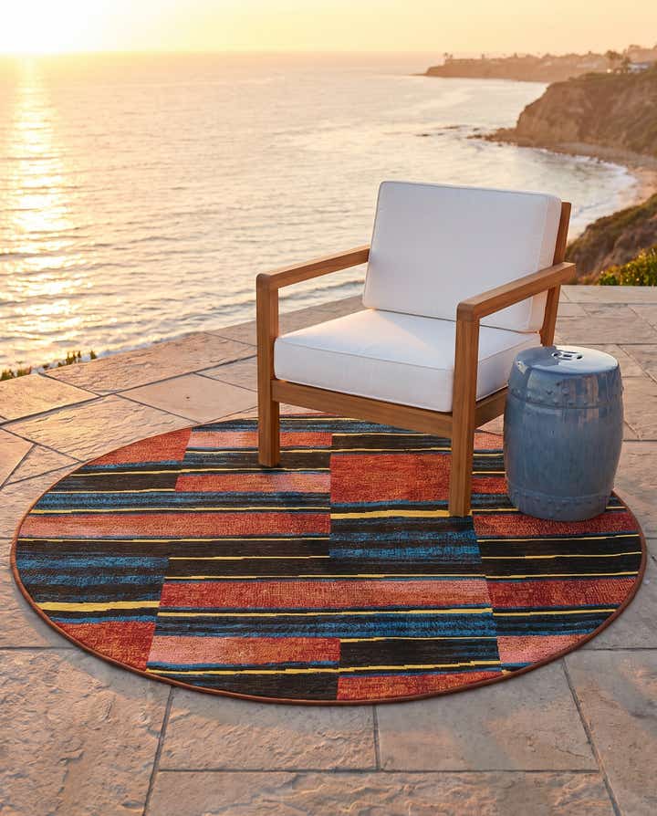 4' x 4' Easy-Clean Modern Indoor / Outdoor Round Rug