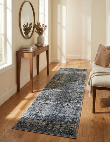 2' 7 x 10' Eliza Runner Rug