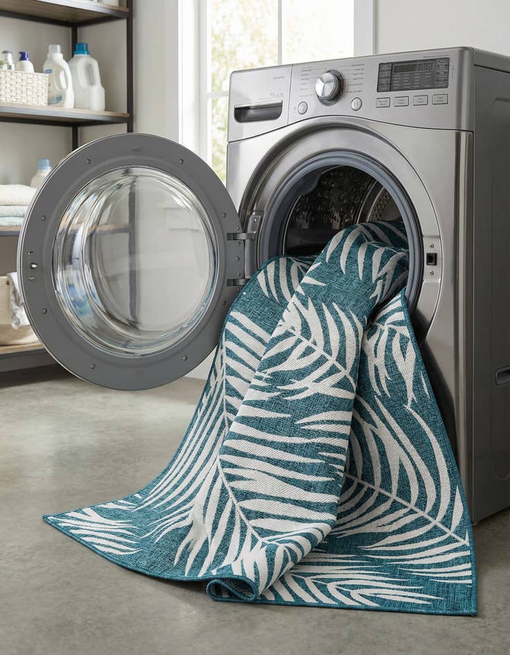 Detail image of 7' x 10'  Washable Botanical Indoor / Outdoor Rug