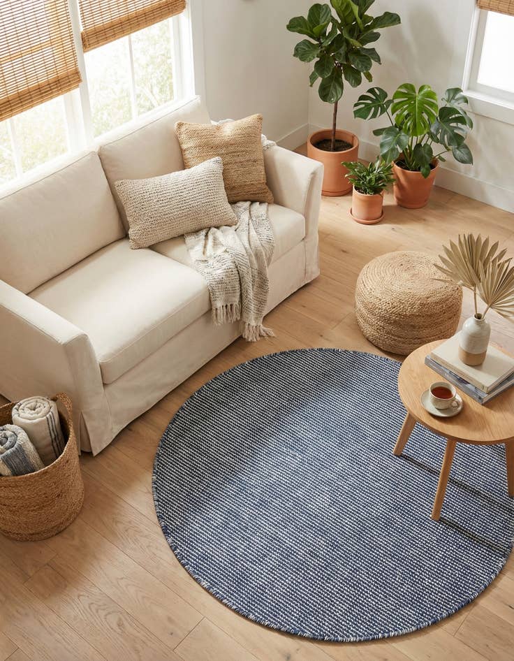 Detail image of 3' 3 x 3' 3  Washable Jill Zarin Palm Springs Indoor / Outdoor Round Rug