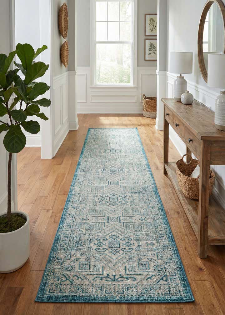2' 7 x 12' Easy-Clean Aztec Indoor / Outdoor Runner Rug