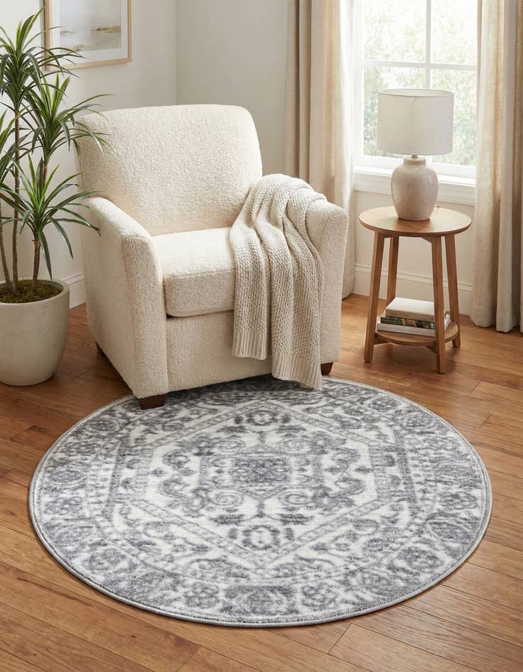 Detail image of 3' 3 x 3' 3 Boston Round Rug