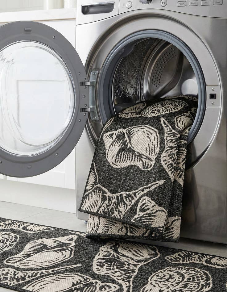 Detail image of 2' x 8'  Washable Coastal Indoor / Outdoor Runner Rug