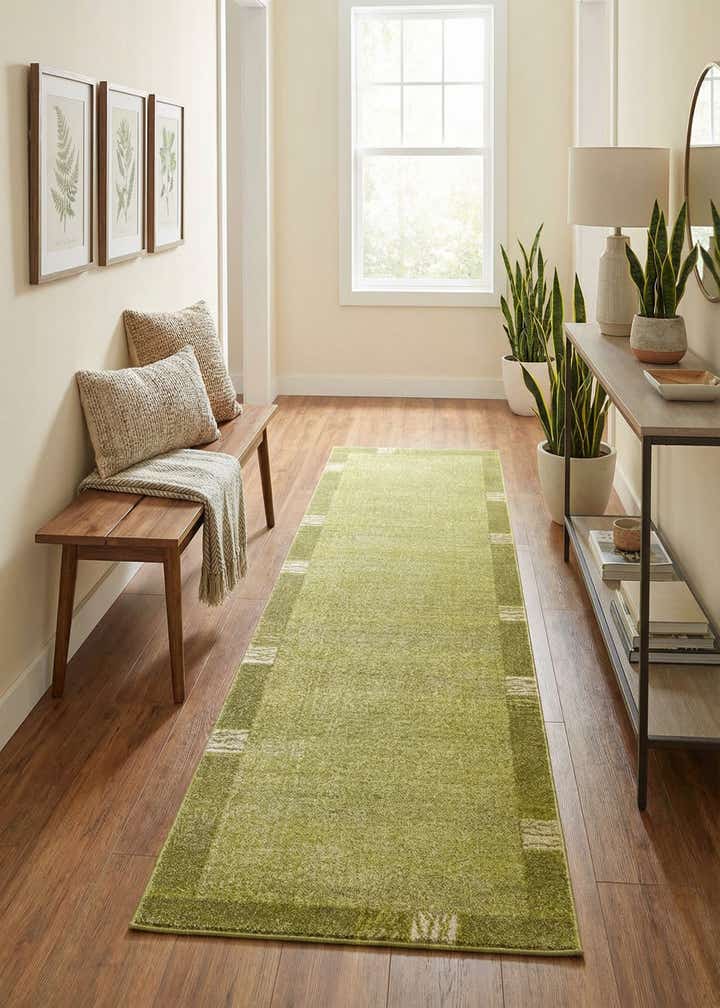 2' 7 x 10' Angelica Runner Rug