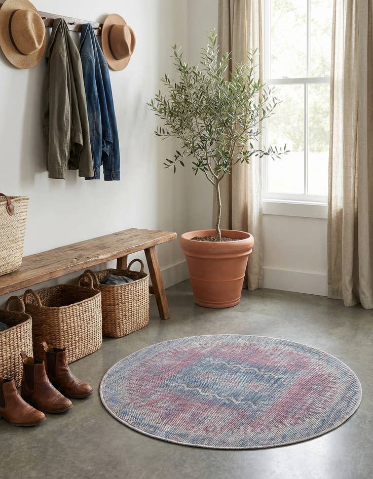 Detail image of 3' 3 x 3' 3  Washable Sisu Round Rug