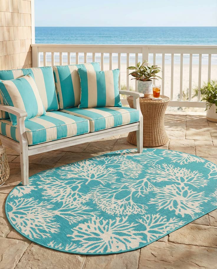 Detail image of 4' x 6' Easy-Clean Coastal Indoor / Outdoor Oval Rug
