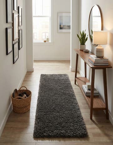2' x 6' Marilyn Monroe&trade; Shag Runner Rug