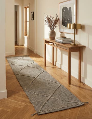 2' 6 x 10' Hand Knotted Darya Wool Runner Rug