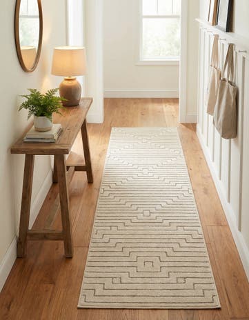 White and Silver Vogue Geo Runner Rug