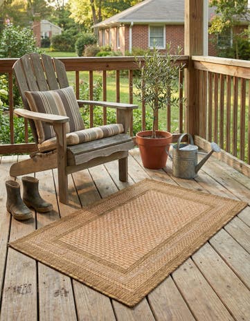 2' 2 x 3' Easy-Clean Border Indoor / Outdoor Rug