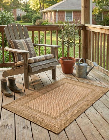 2' 2 x 3' Easy-Clean Border Indoor / Outdoor Rug