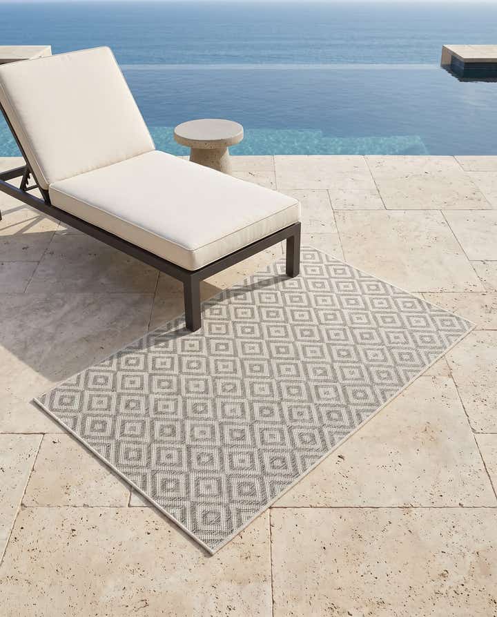 3' x 5' 3 Easy-Clean Jill Zarin Costa Rica Indoor / Outdoor Rug