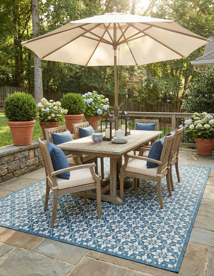 Detail image of 10' x 14'  Washable Trellis Indoor / Outdoor Rug