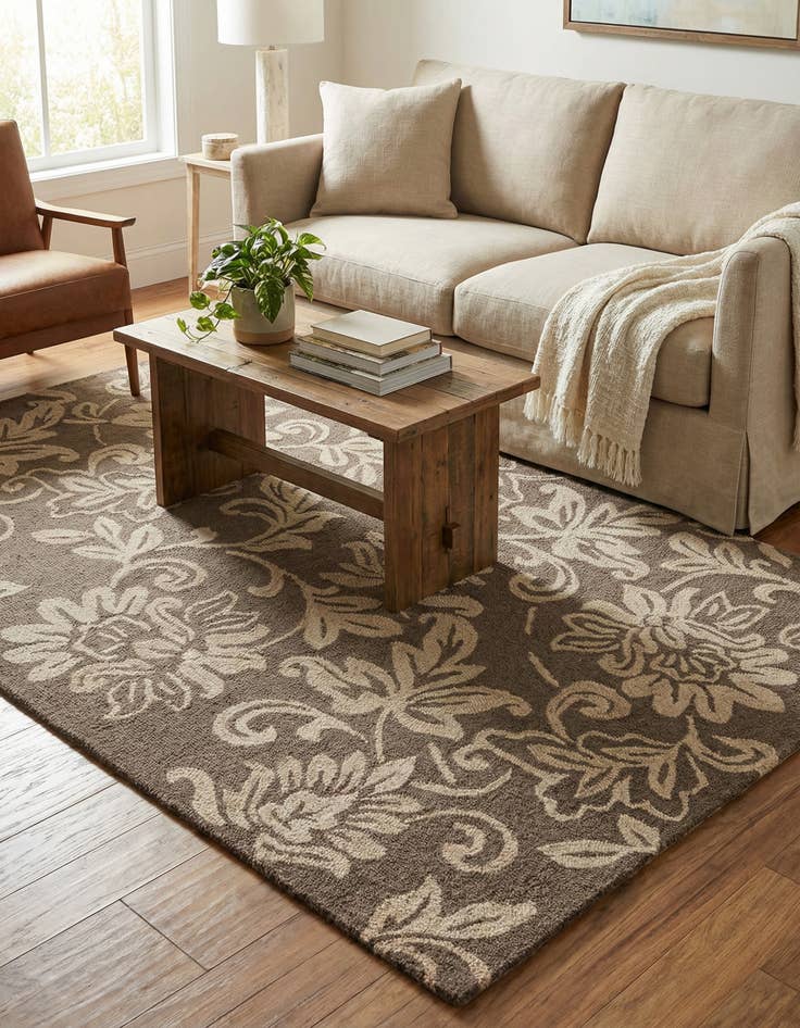 Detail image of 5' 1 x 8' Agra Wool Rug