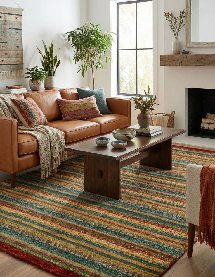 Detail image of 4' 6 x 6' 5 Juma Wool Rug