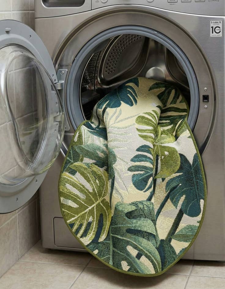 Detail image of 4' x 6'  Washable Botanical Indoor / Outdoor Oval Rug