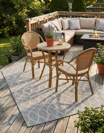 4' x 6' Easy-Clean Lattice Indoor / Outdoor Rug