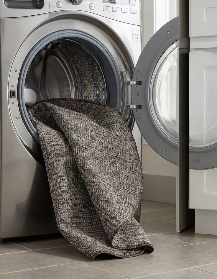 Detail image of 3' 1 x 3' 1  Washable Solid Indoor / Outdoor Round Rug