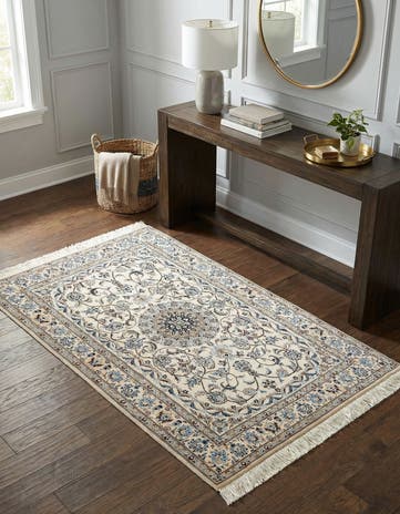 3' 1 x 4' 8 Hand Knotted Nain Rug