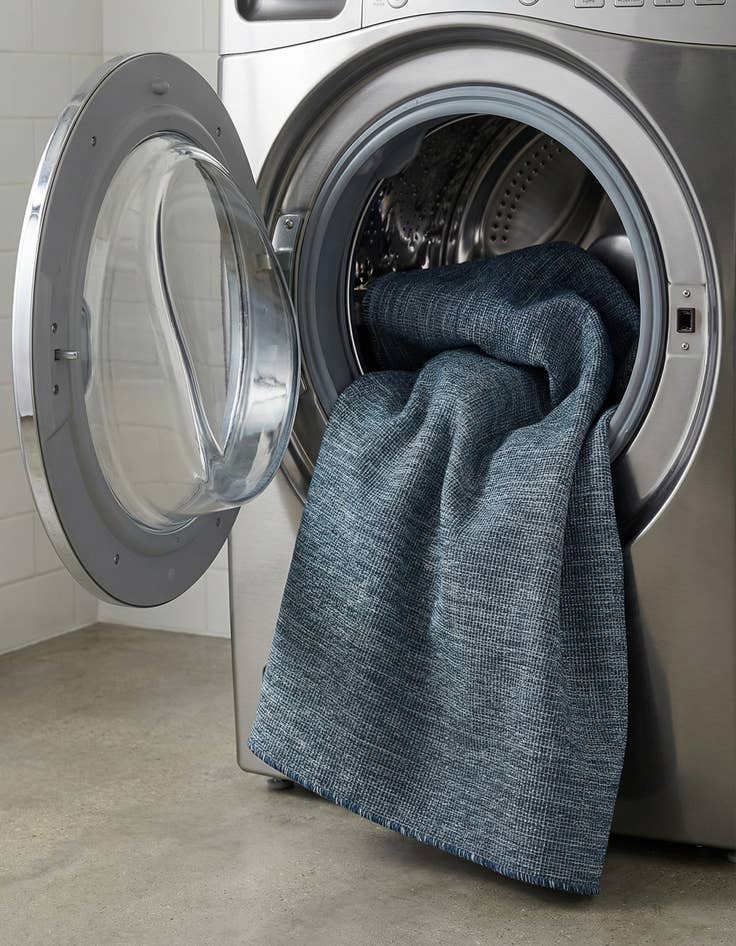 Detail image of 7' 10 x 10'  Washable Solid Indoor / Outdoor Rug