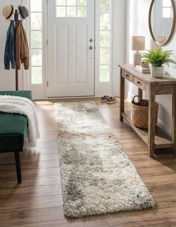 2' x 6' 7 Soft Touch Shag Runner Rug