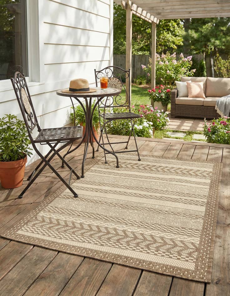 Detail image of 2' 2 x 3'  Washable Border Indoor / Outdoor Rug