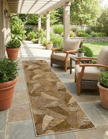 2' 7 x 12' Easy-Clean Botanical Indoor / Outdoor Runner Rug
