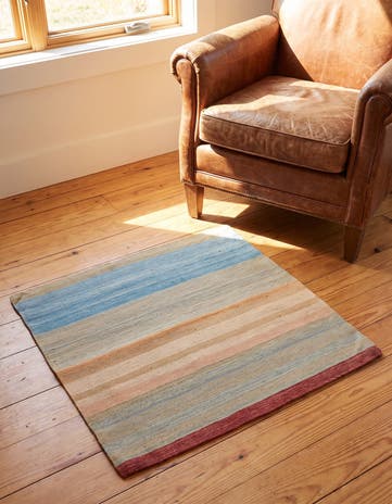 3' 2 x 3' 4 Hand Woven Pillow Wool Square Rug