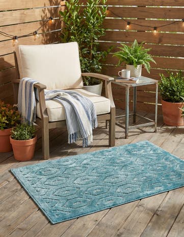 Aqua Easy-Clean Trellis Textured Indoor / Outdoor Rug