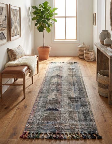 2' 6 x 9' 5 Hand Knotted Moroccan Wool Runner Rug