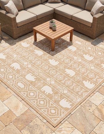 7' 10 x 7' 10 Easy-Clean Southwestern Indoor / Outdoor Square Rug