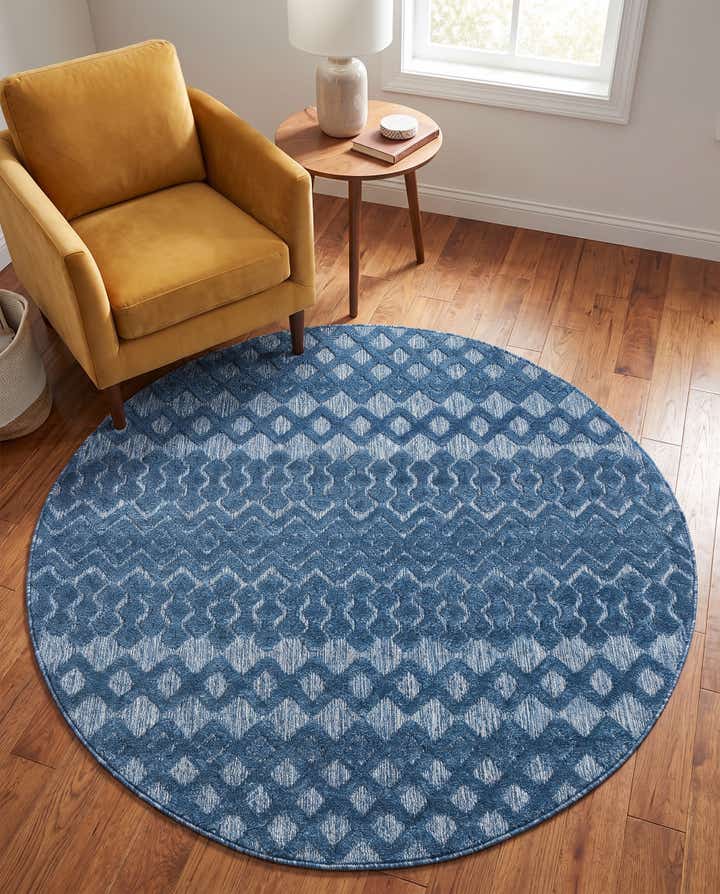 5' 3 x 5' 3 Easy-Clean Trellis Textured Indoor / Outdoor Round Rug