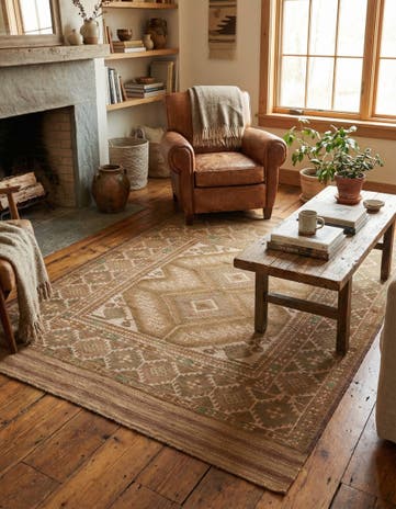 4' 3 x 5' 7 Hand Woven Sumak Wool Rug