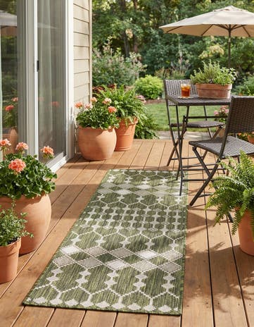 Green Easy-Clean Lattice Indoor / Outdoor Runner Rug