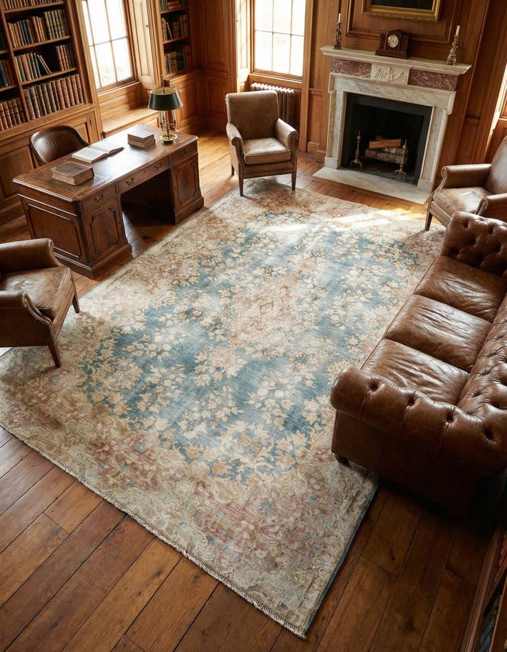 Detail image of 6' 7 x 9' 5 Vintage Royal Wool Rug