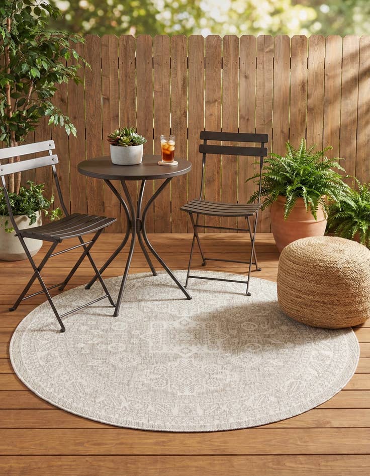 Detail image of  5' 3 x 5' 3  Washable Aztec Indoor / Outdoor Round Rug