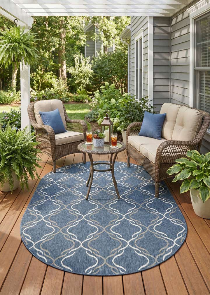 5' 3 x 8' Easy-Clean Trellis Indoor / Outdoor Oval Rug