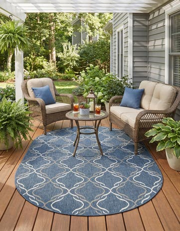 5' 3 x 8' Easy-Clean Lattice Indoor / Outdoor Oval Rug