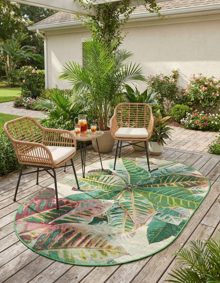 Detail image of 4' x 6' Easy-Clean Botanical Indoor / Outdoor Oval Rug