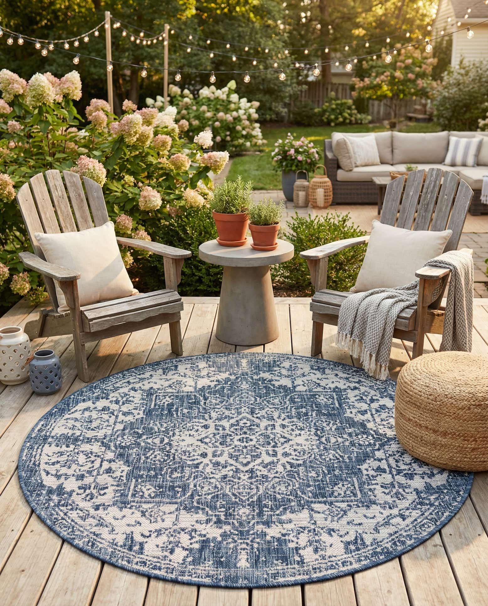 4' x 4' Easy-Clean Jill Zarin Dubai Indoor / Outdoor Round Rug