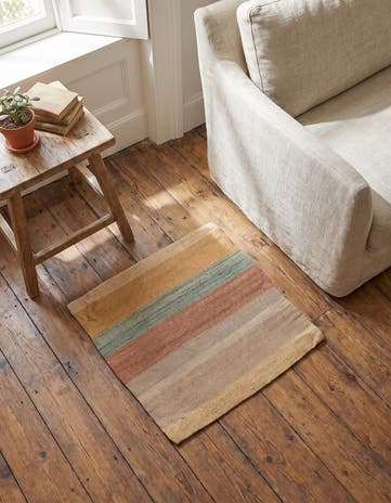 1' 6 x 1' 6 Hand Woven Pillow Wool Square Rug