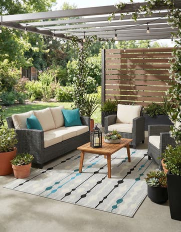 4' x 6' Easy-Clean Modern Indoor / Outdoor Rug