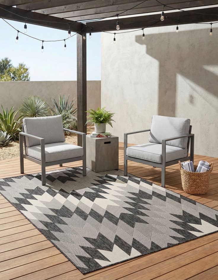 Detail image of  5' 3 x 7'  Washable Modern Indoor / Outdoor Rug